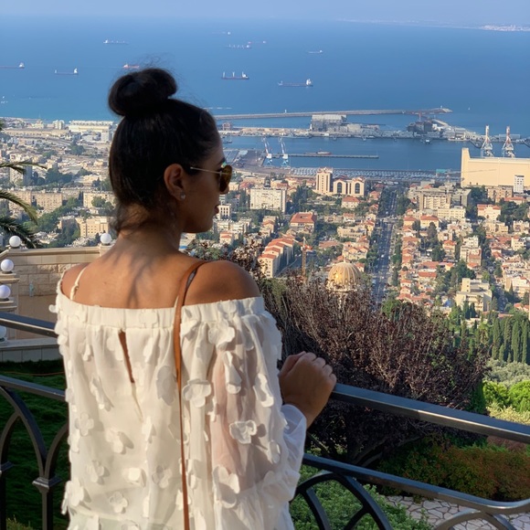 White off shoulder top - Picture 4 of 4